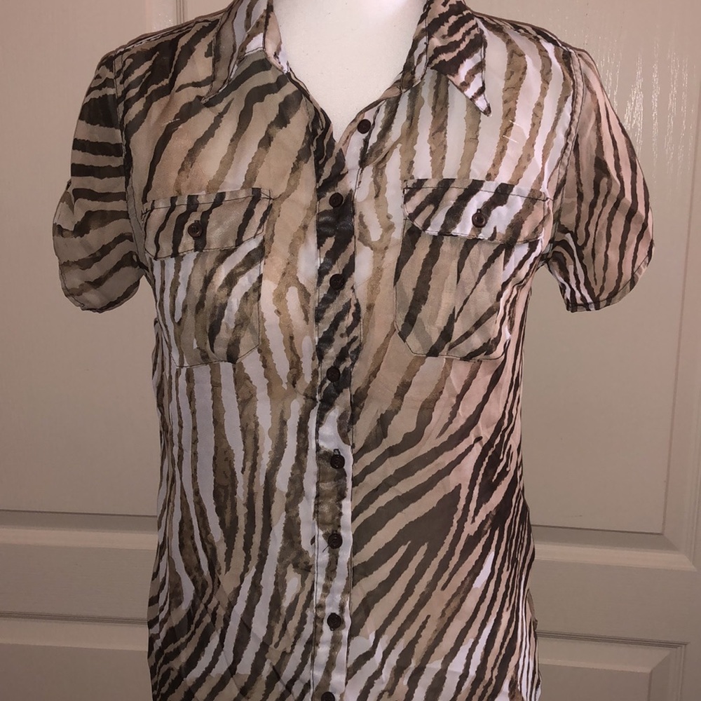 🌼 Sheer Animal Print Button Down Blouse - Size M - Picture 6 of 12